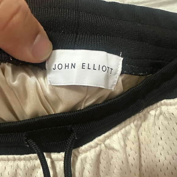 John Elliott - Picture 3 of 5